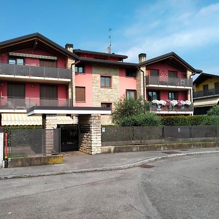 Casa Erri Apartment Brusaporto Bagian luar foto